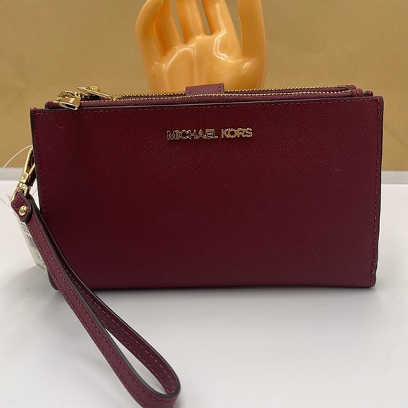 Michael Kors Jet Set Travel Large Double Zip Wristlet Wallet Phone Holder 
NWT - Picture 9 of 16